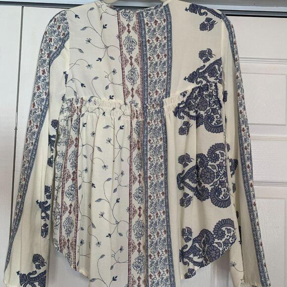O'Neil Ladies Small Cream and Blue Boho Long Sleeve Top - Picture 2 of 10